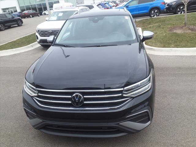 new 2024 Volkswagen Tiguan car, priced at $32,921