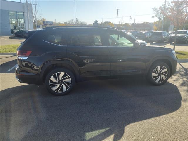 new 2024 Volkswagen Atlas car, priced at $40,921