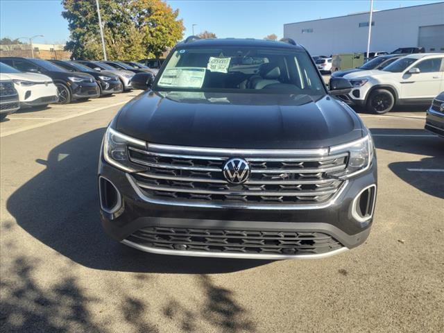 new 2024 Volkswagen Atlas car, priced at $40,921