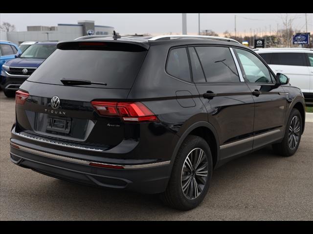 new 2024 Volkswagen Tiguan car, priced at $30,512