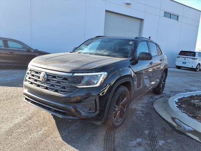 new 2025 Volkswagen Atlas Cross Sport car, priced at $47,017