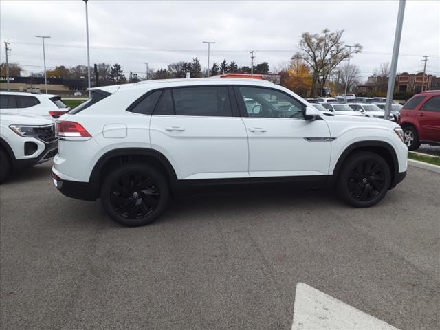 new 2025 Volkswagen Atlas Cross Sport car, priced at $43,721