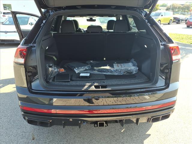 new 2026 Volkswagen Atlas Cross Sport car, priced at $49,904