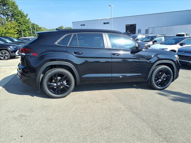 new 2026 Volkswagen Atlas Cross Sport car, priced at $49,904