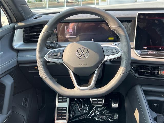 new 2025 Volkswagen Tiguan car, priced at $39,081