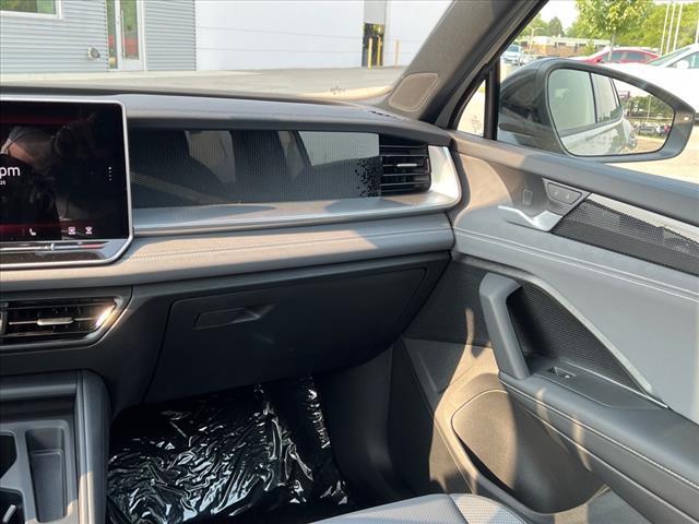 new 2025 Volkswagen Tiguan car, priced at $39,081