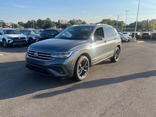 new 2024 Volkswagen Tiguan car, priced at $34,075