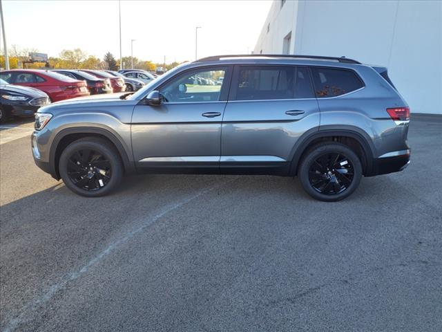 new 2025 Volkswagen Atlas car, priced at $44,221