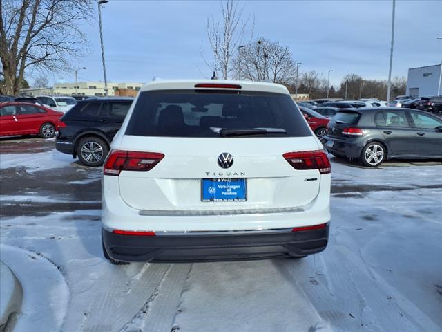 new 2024 Volkswagen Tiguan car, priced at $30,614