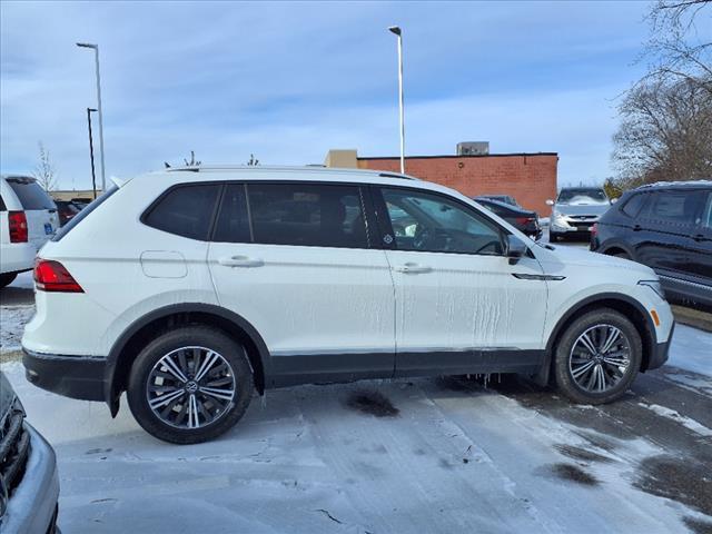 new 2024 Volkswagen Tiguan car, priced at $30,614