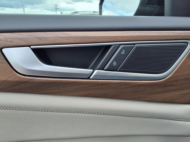new 2025 Volkswagen Atlas car, priced at $42,964