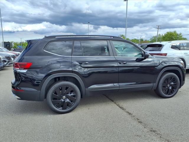 new 2025 Volkswagen Atlas car, priced at $42,964