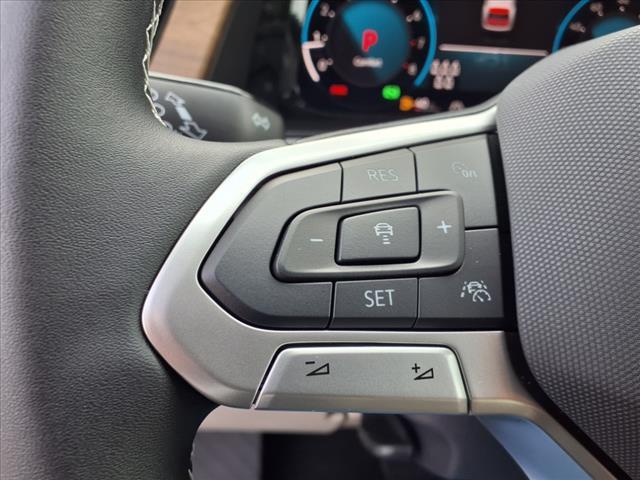 new 2025 Volkswagen Atlas car, priced at $42,964