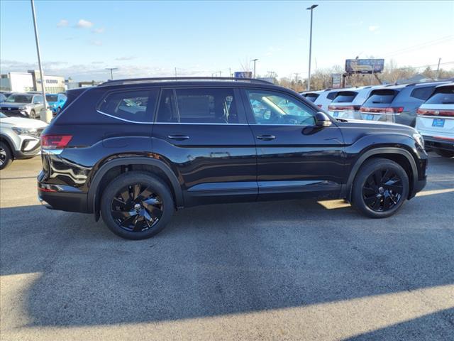 new 2025 Volkswagen Atlas car, priced at $45,121