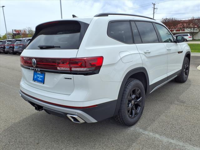 new 2025 Volkswagen Atlas car, priced at $45,058