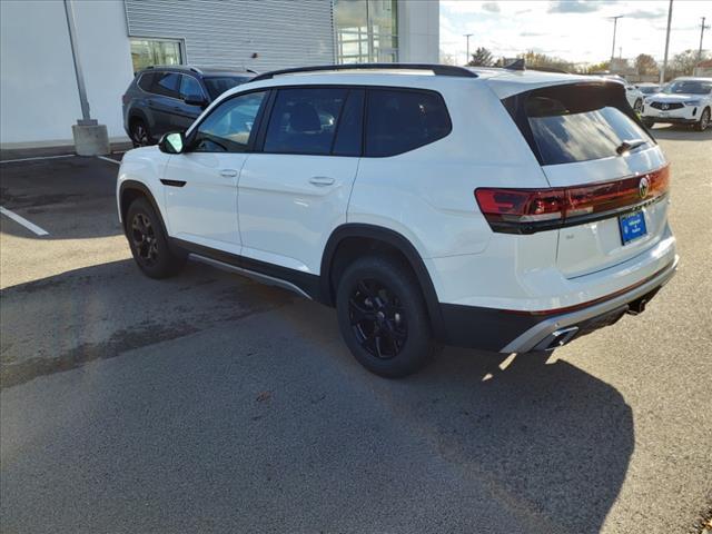 new 2025 Volkswagen Atlas car, priced at $45,414