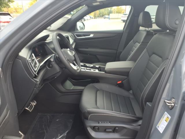 new 2026 Volkswagen Atlas Cross Sport car, priced at $50,504