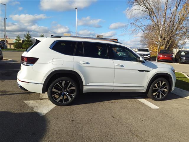 new 2025 Volkswagen Atlas car, priced at $52,721