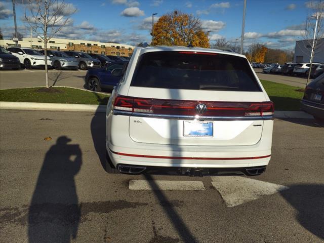 new 2025 Volkswagen Atlas car, priced at $52,721