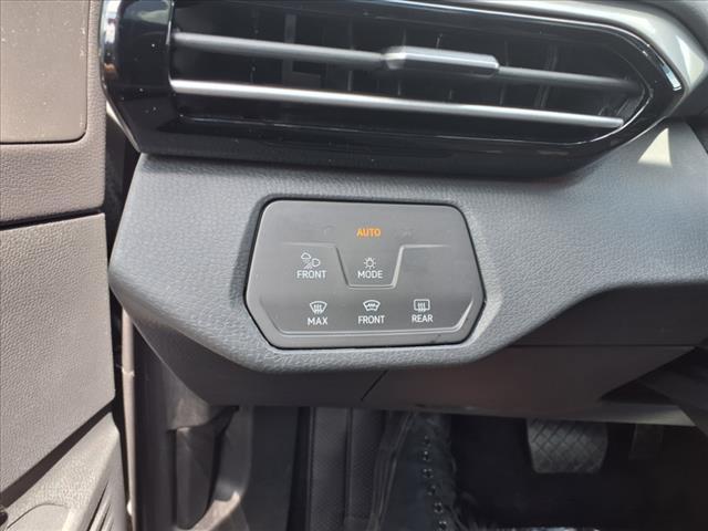 new 2025 Volkswagen ID.4 car, priced at $59,376