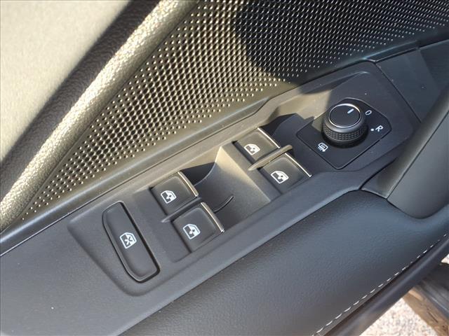new 2025 Volkswagen Tiguan car, priced at $37,304