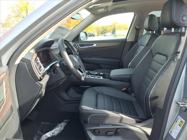 new 2026 Volkswagen Atlas car, priced at $49,214