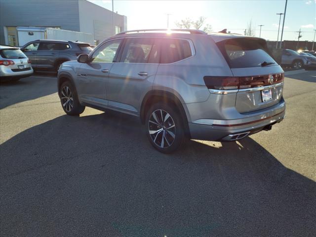 new 2025 Volkswagen Atlas car, priced at $52,421