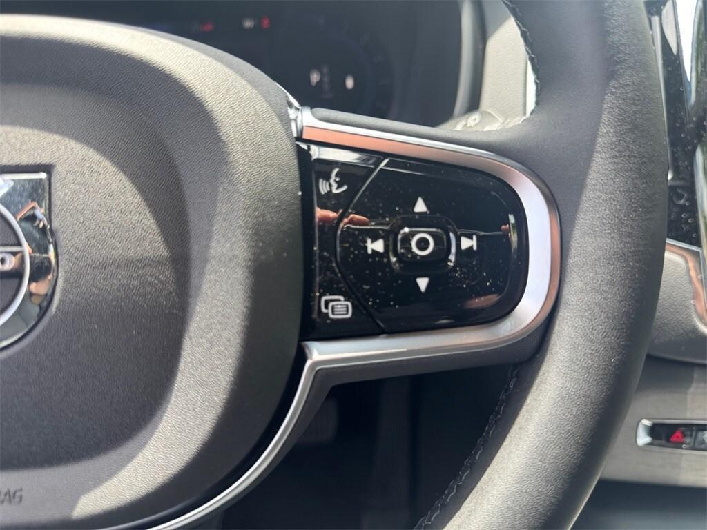 new 2025 Volvo XC90 car, priced at $79,095