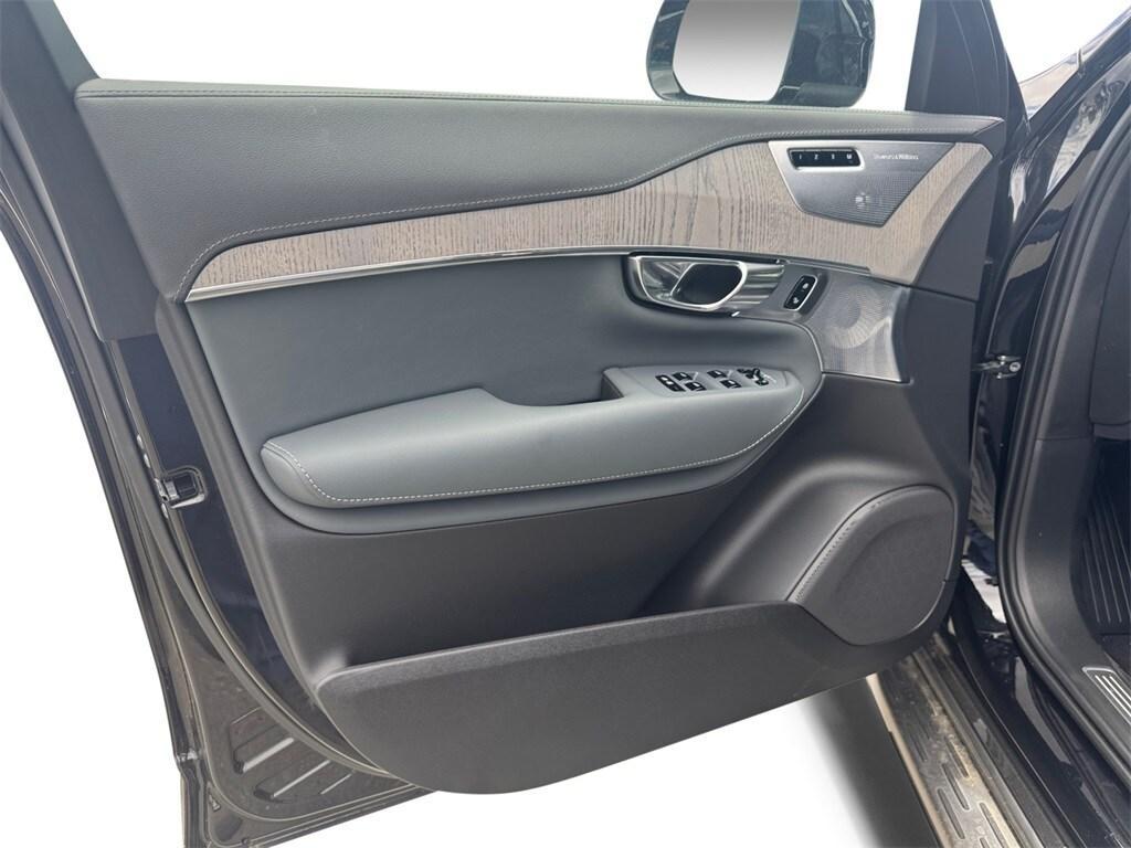 new 2025 Volvo XC90 car, priced at $79,095