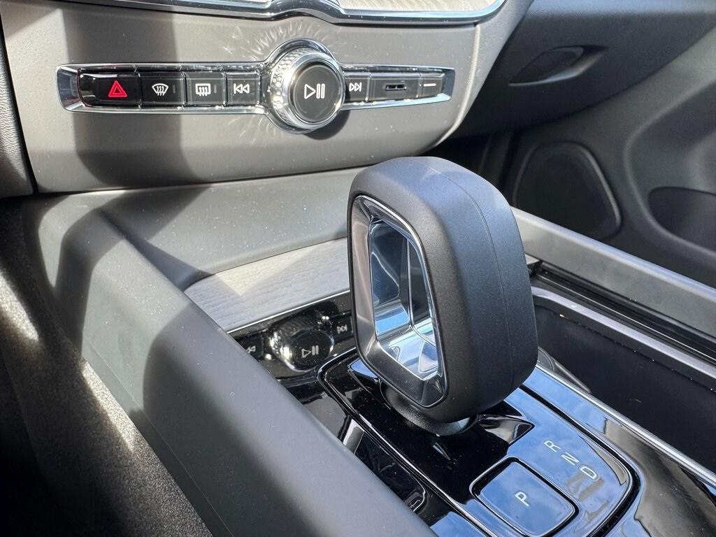 new 2025 Volvo XC60 Plug-In Hybrid car, priced at $65,810