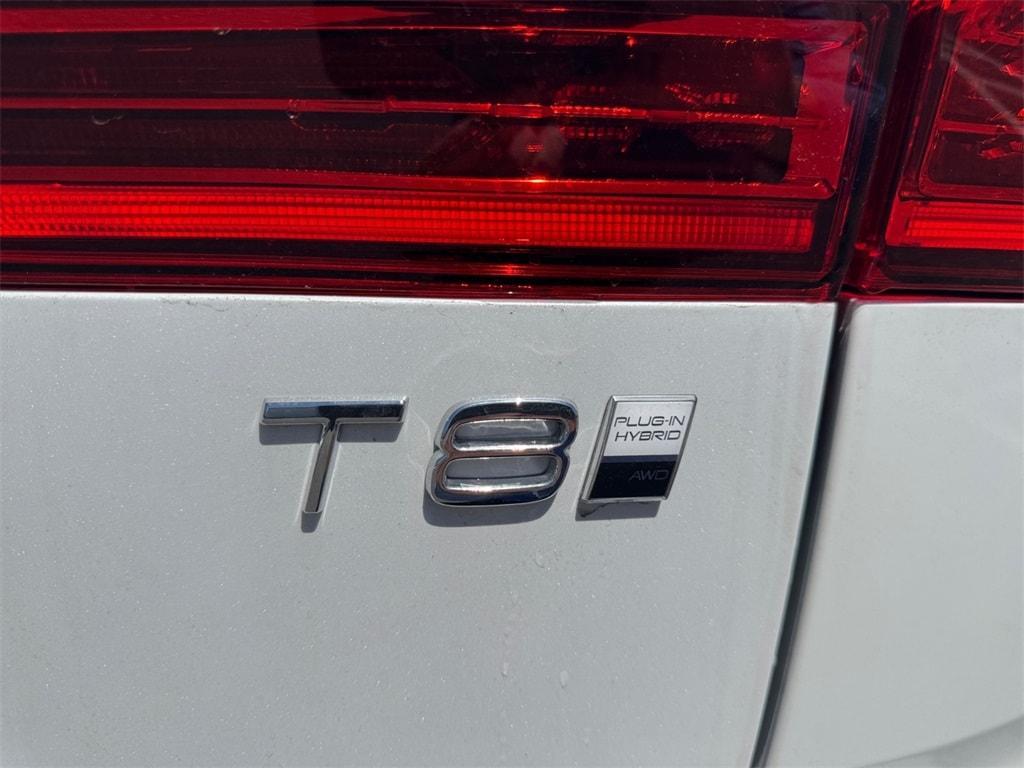 new 2025 Volvo XC60 Plug-In Hybrid car, priced at $65,810