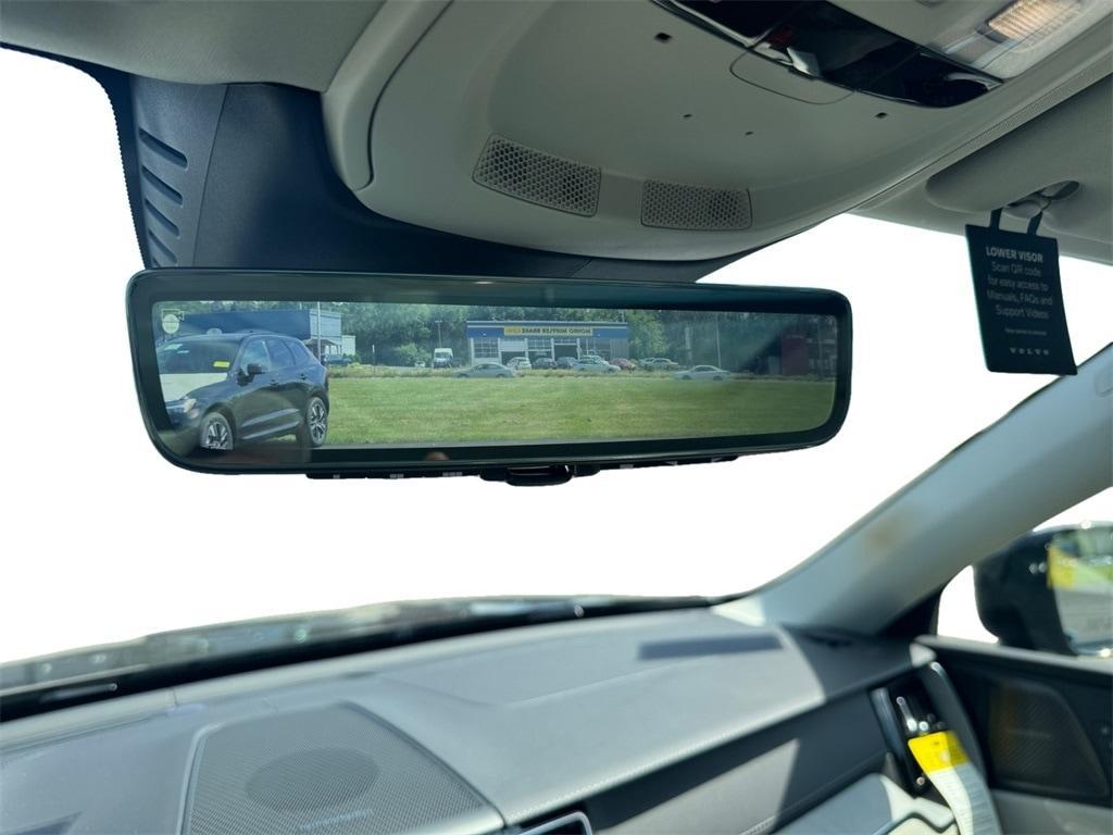 new 2025 Volvo XC60 car, priced at $63,194