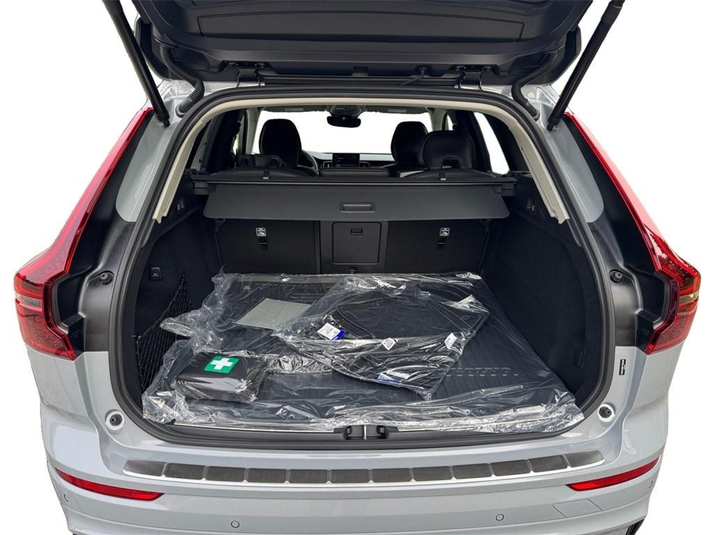 new 2026 Volvo XC60 car, priced at $65,299