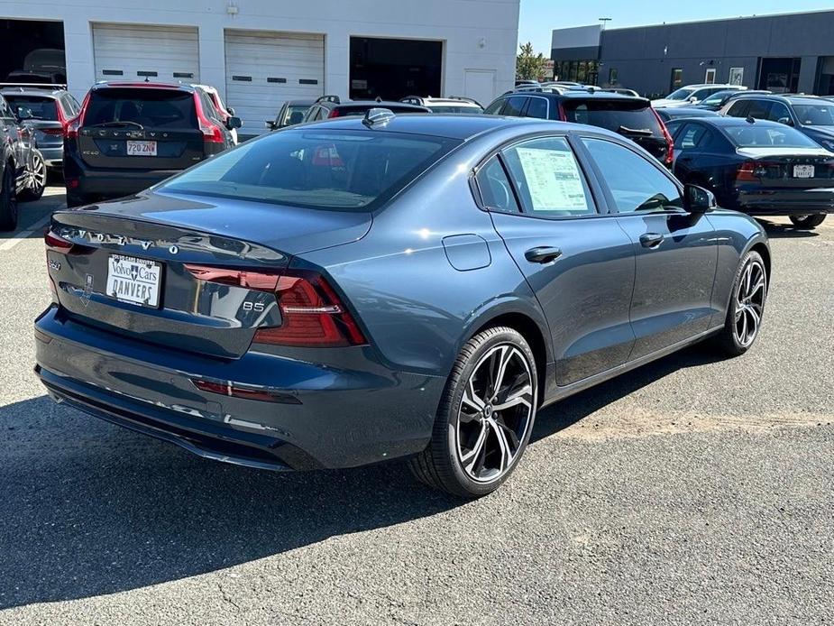 new 2024 Volvo S60 car