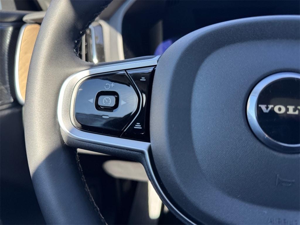 new 2026 Volvo XC60 car, priced at $58,909