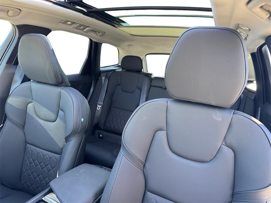 new 2026 Volvo XC60 car, priced at $58,909