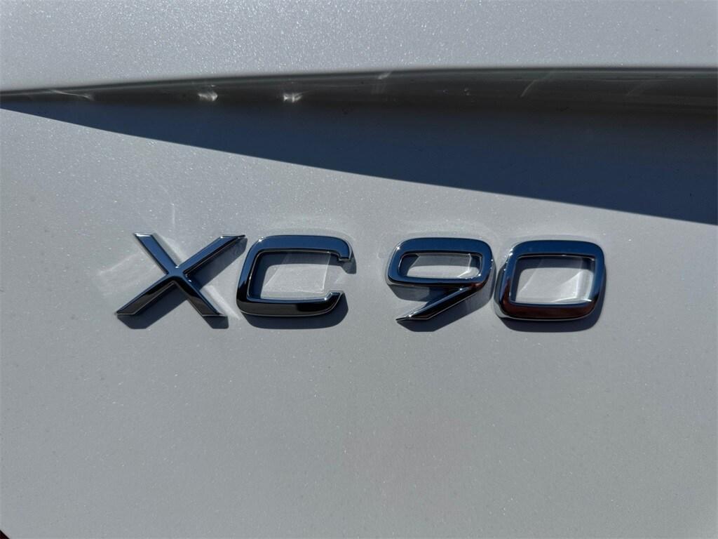 new 2025 Volvo XC90 car, priced at $73,260