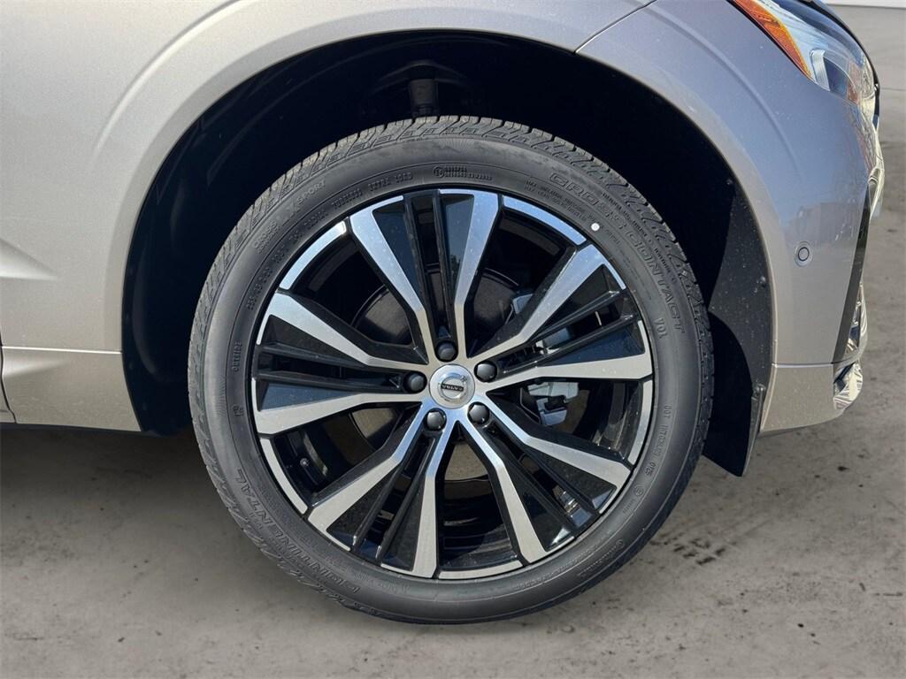 new 2025 Volvo XC60 car, priced at $55,360