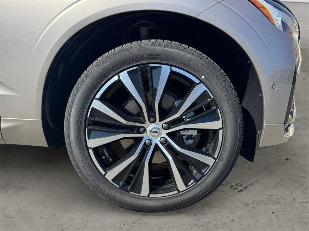 new 2025 Volvo XC60 car