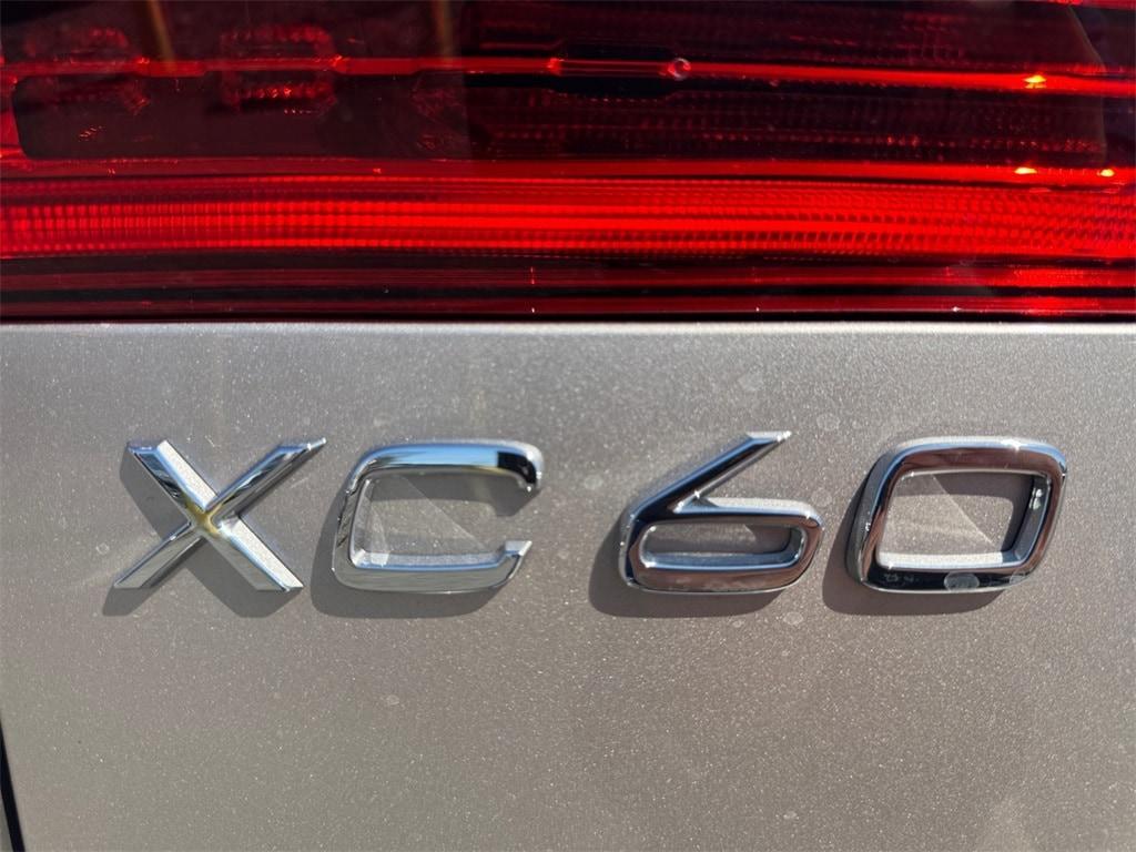 new 2025 Volvo XC60 car