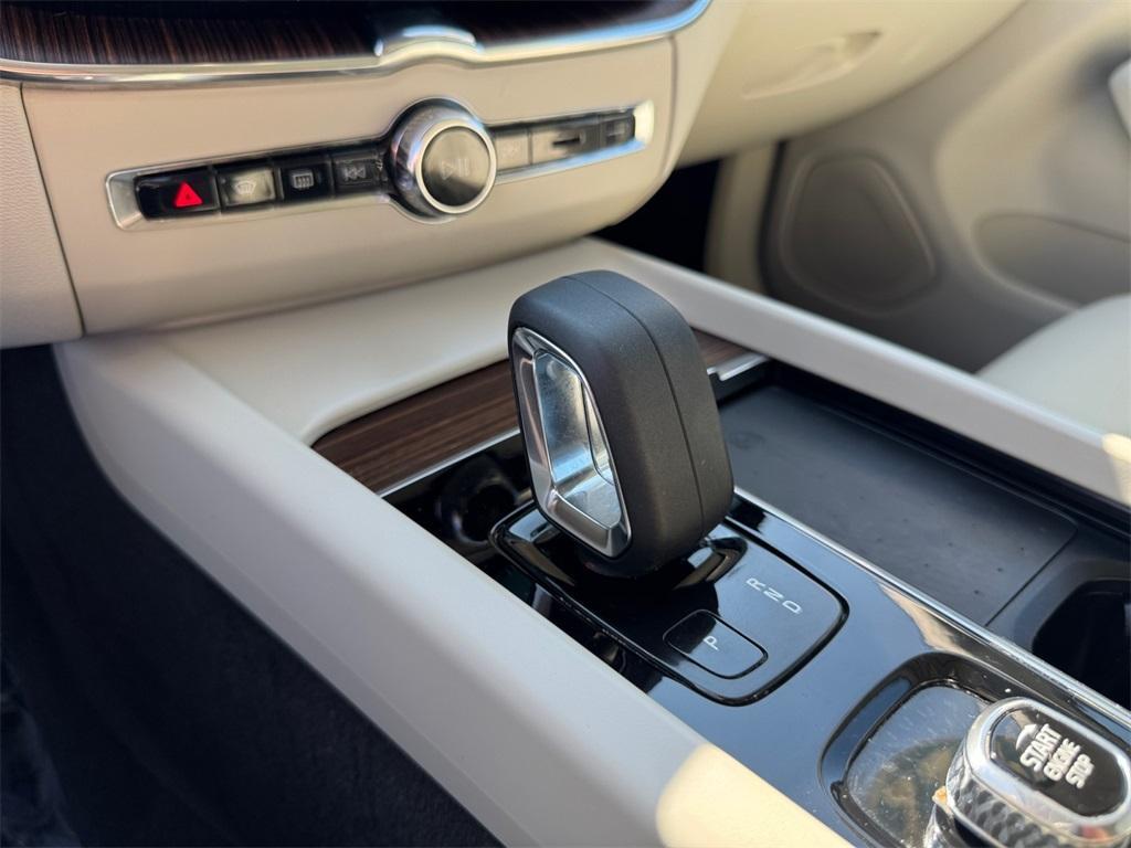 used 2022 Volvo XC60 car, priced at $34,808