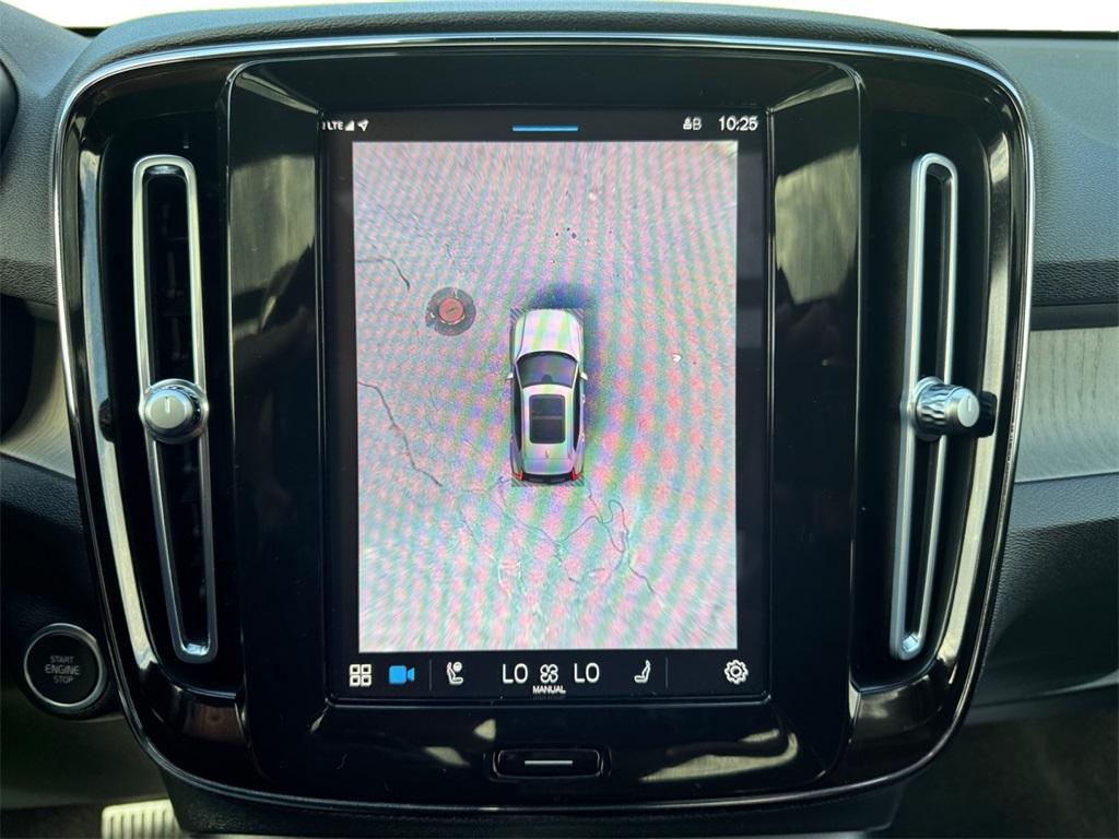 used 2023 Volvo XC40 car, priced at $34,527
