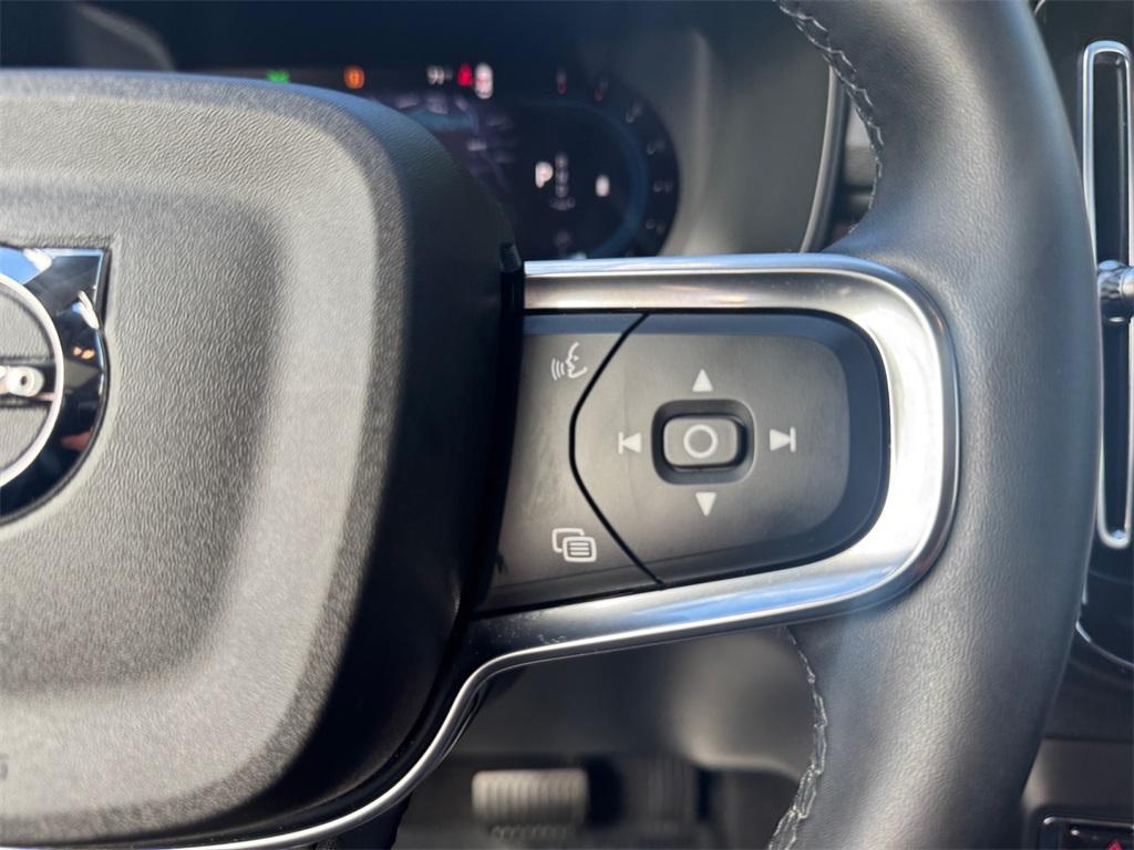 used 2023 Volvo XC40 car, priced at $34,527