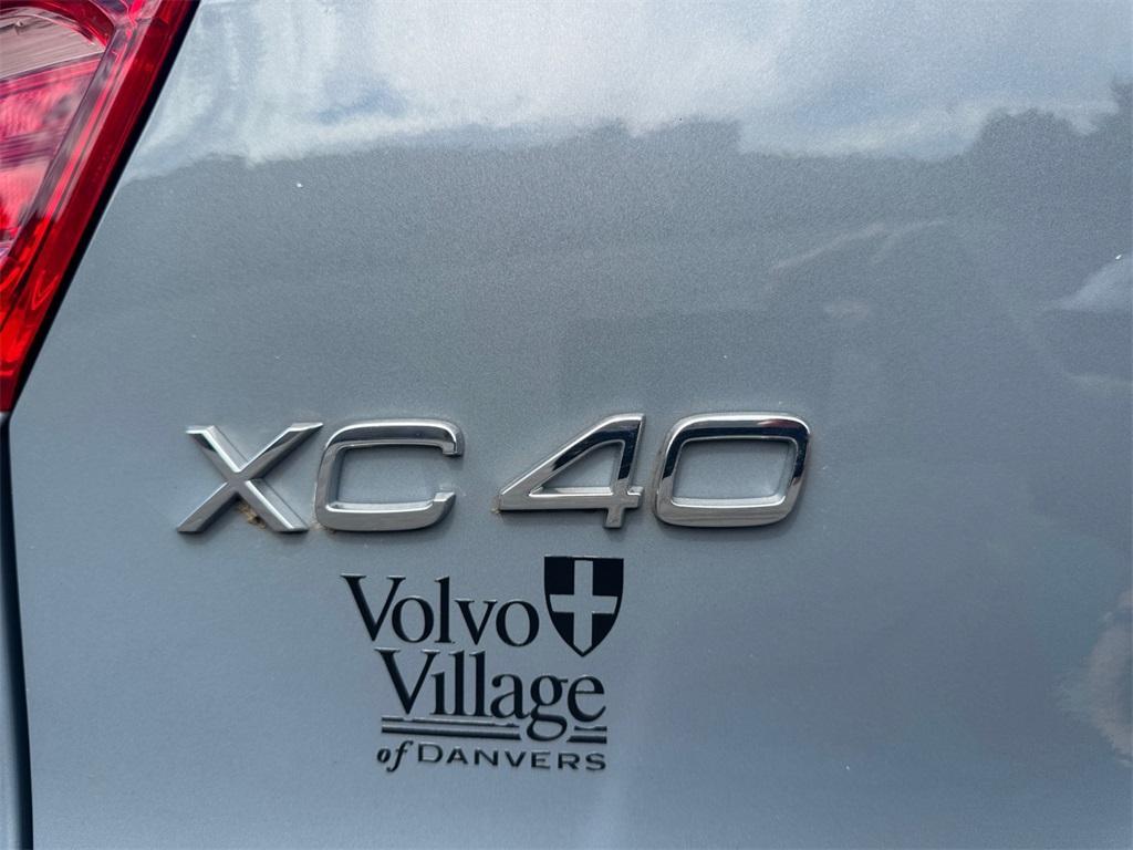 used 2023 Volvo XC40 car, priced at $34,527