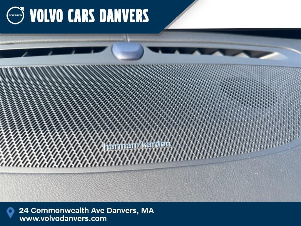 new 2025 Volvo XC90 car, priced at $66,685