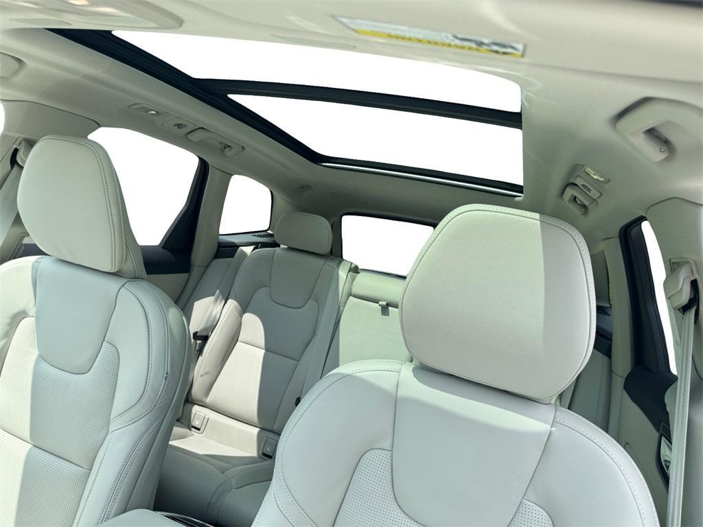 new 2026 Volvo XC60 car, priced at $64,484