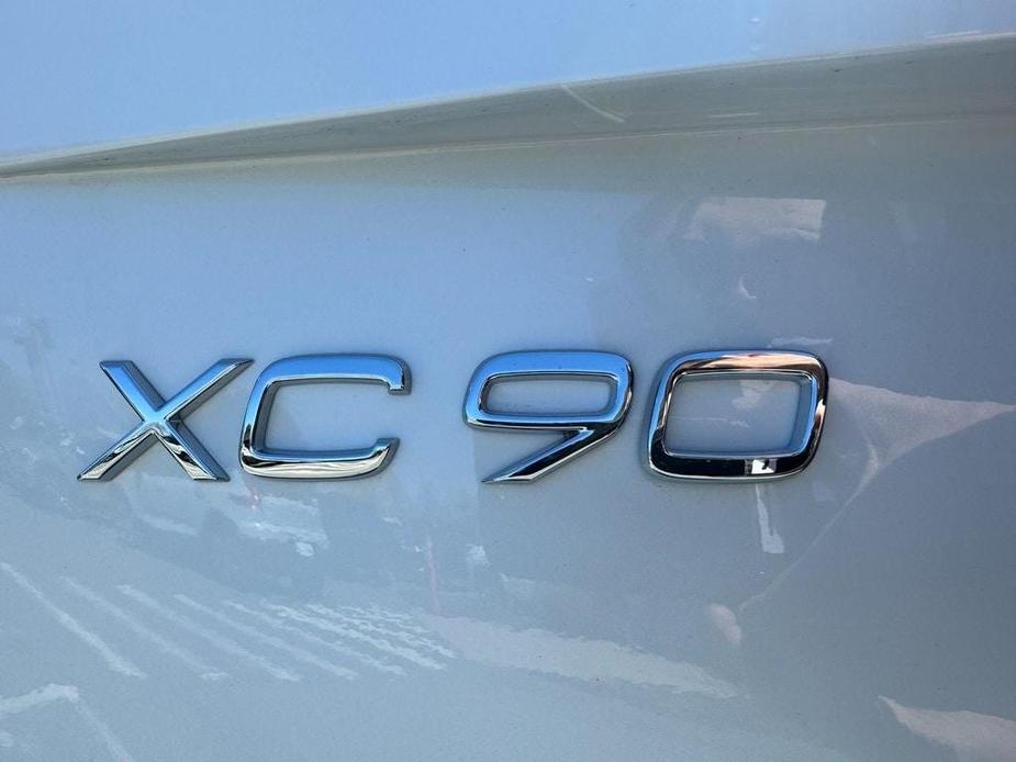 new 2023 Volvo XC90 car, priced at $70,030