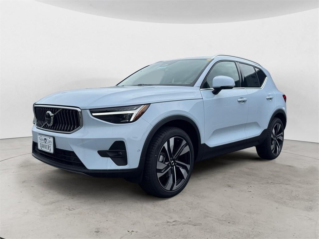 new 2025 Volvo XC40 car, priced at $51,145