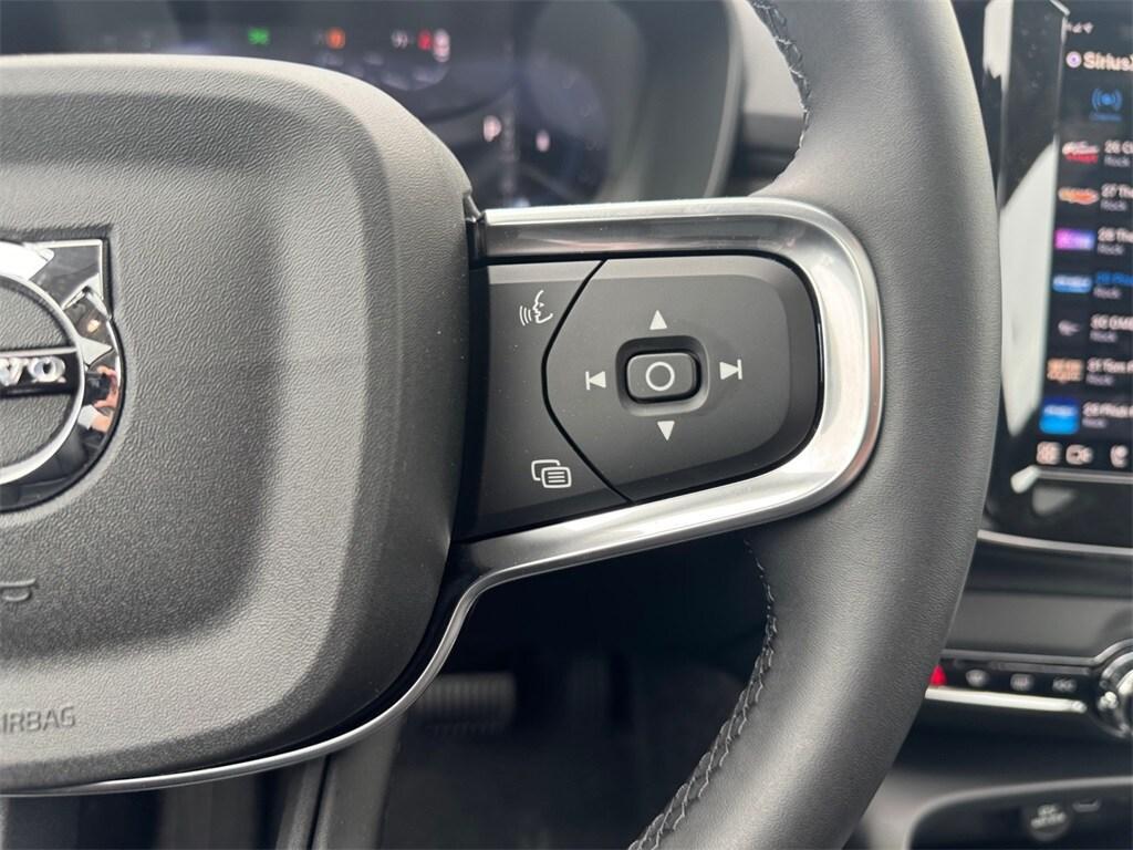 new 2025 Volvo XC40 car, priced at $51,145
