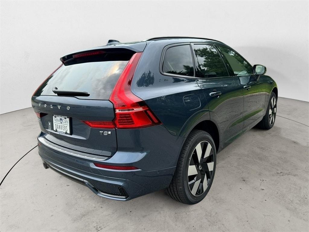 new 2025 Volvo XC60 Plug-In Hybrid car